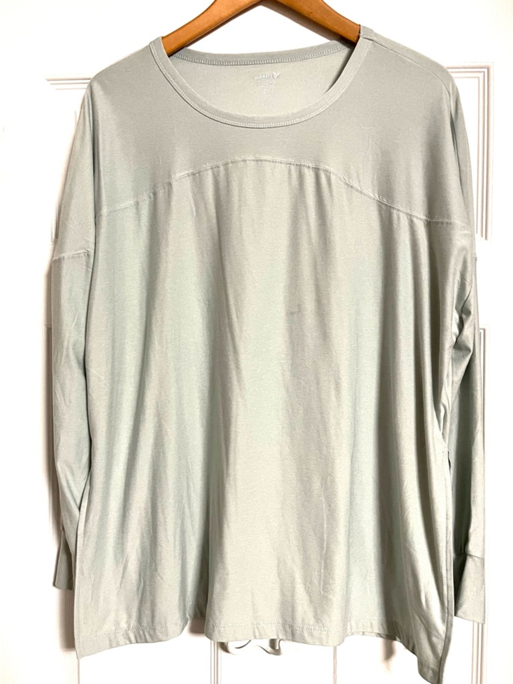 Old Navy Cloudmotion Light Gray Long Sleeve Active Top